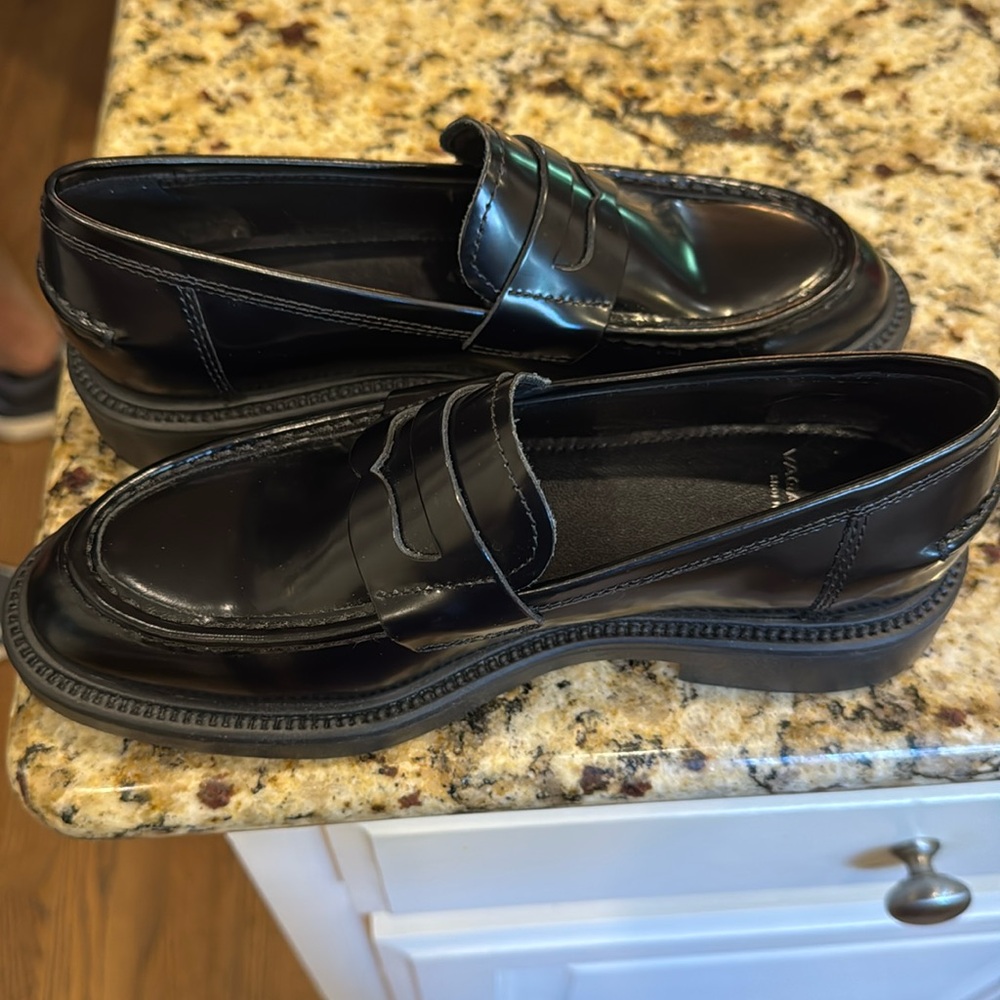 Vagabond Naima Loafer 36 NEW